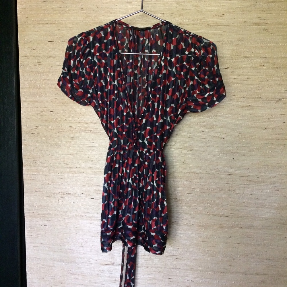 BCBGMAXAZRIA Soft Shapes S/S Blouse - Picture 1 of 8